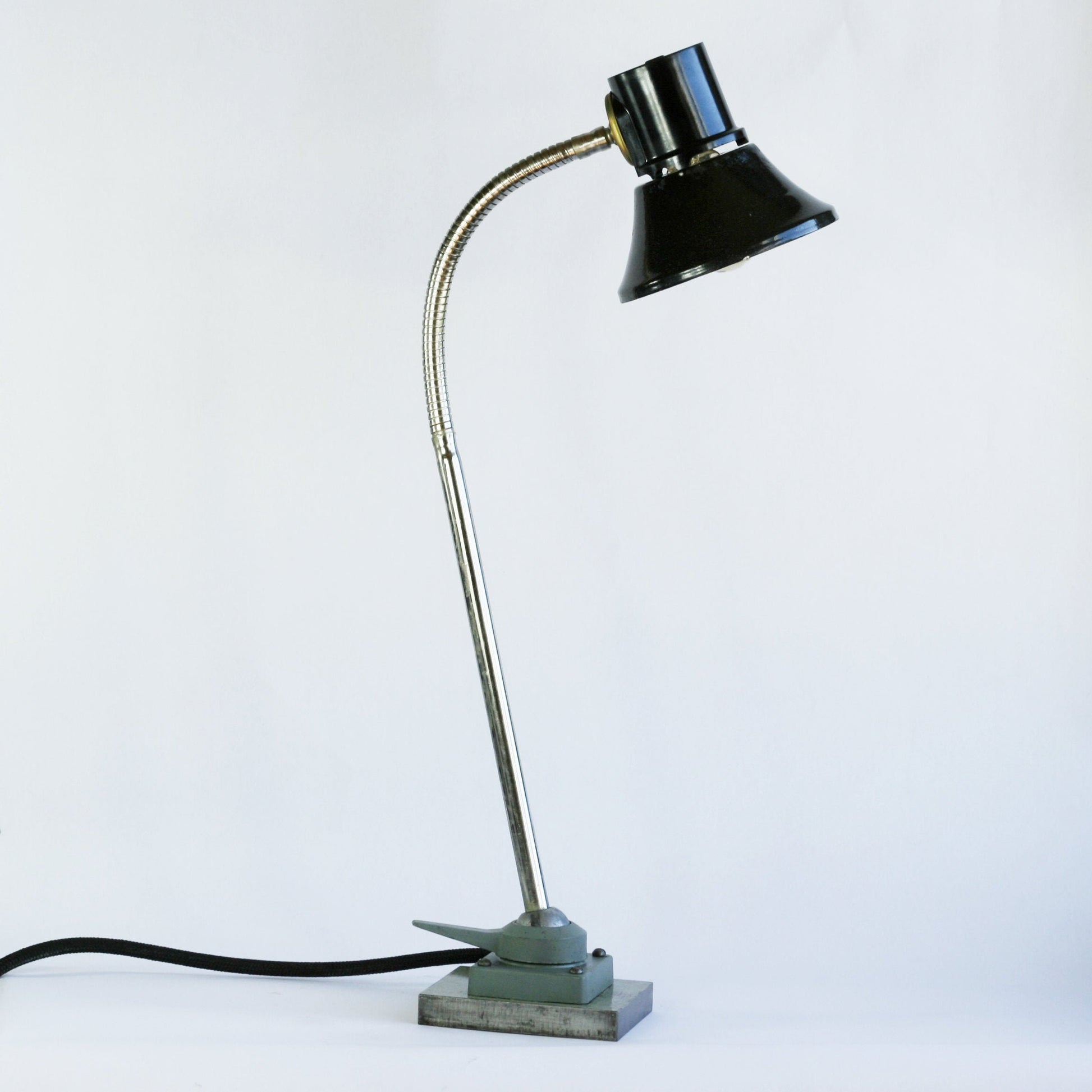 Vintage Soviet desk lamp - table lamp with enamel shade | Industrial table light | Factory desk light | Industrial desk lamp, black shade