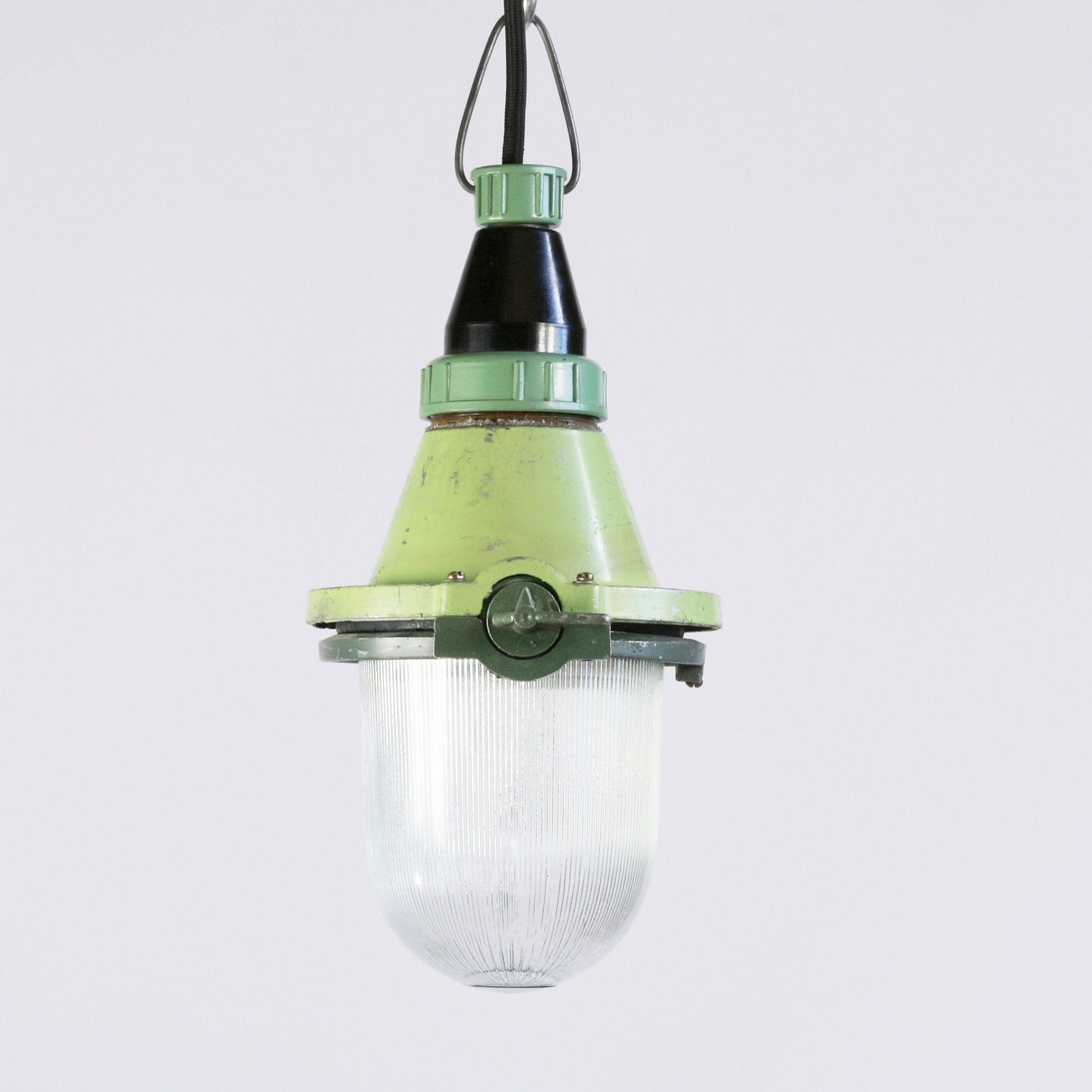 Bright green pendant light industrial lamp shade - Soviet vintage lamp in aluminum with glass dome lampshade / Farmhouse industrial lighting